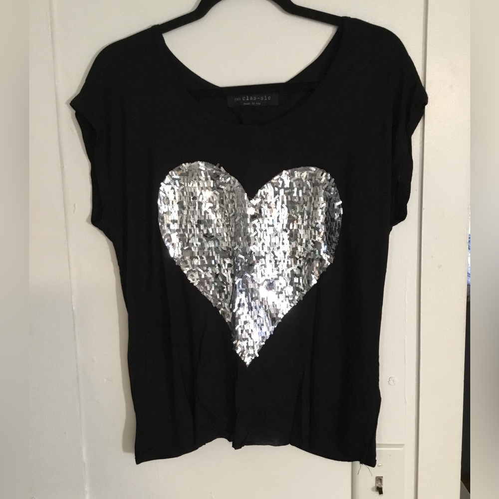 Short sleeve black shirt